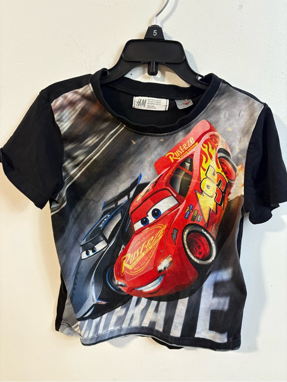 4/30$ H&M X' Cars Graphic Tee in Black and Red 4 years